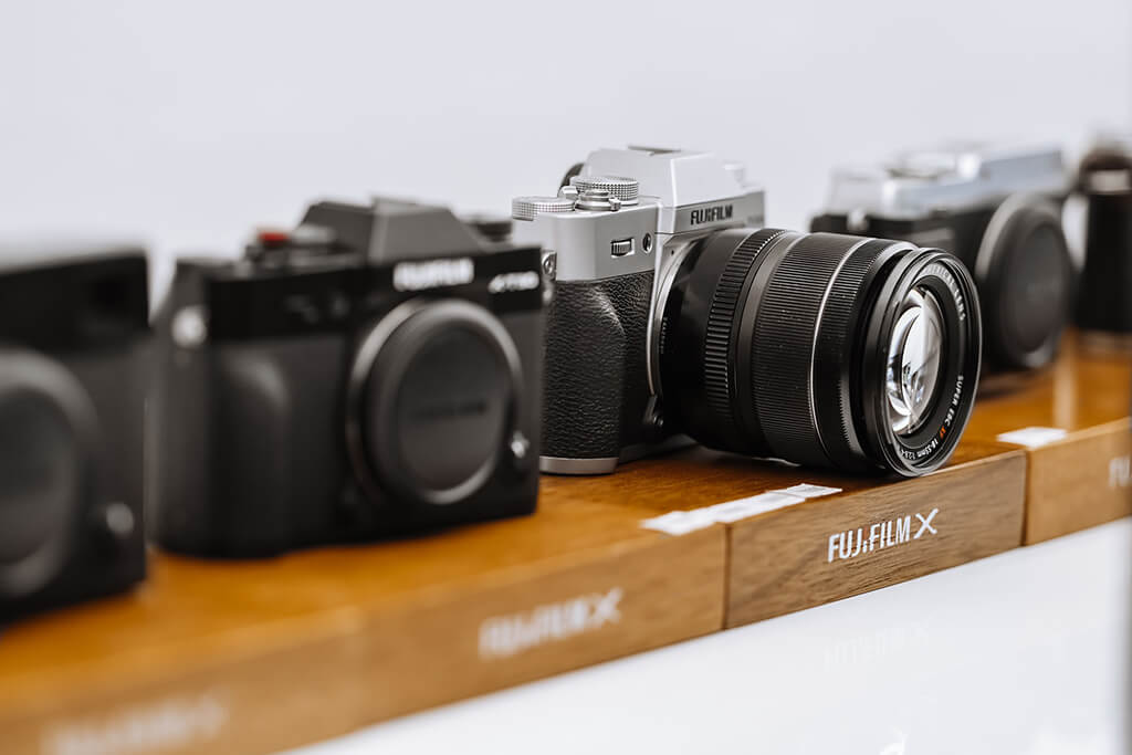 15-01 Fuji cameras