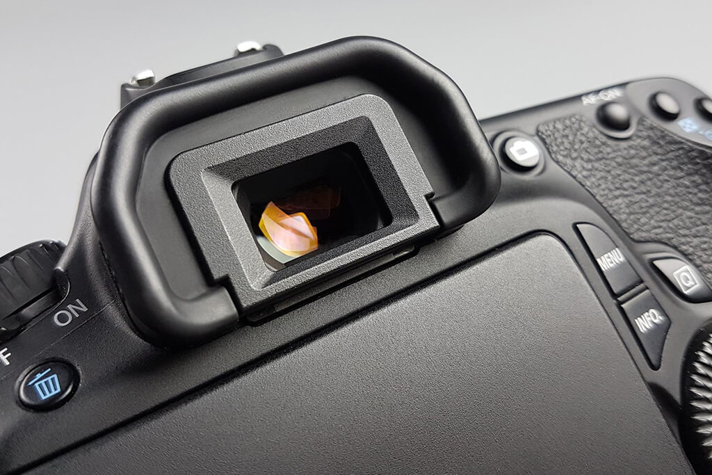 01-03_viewfinder